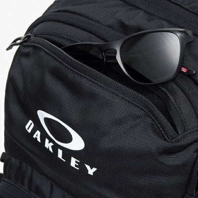 OAKLEY オークリー Essential Day Pack M 9.0 エッセンシャルデイパック FOS901982