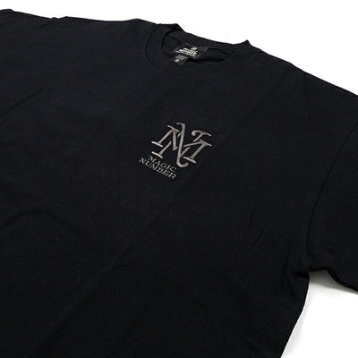 MAGICNUMBER マジックナンバー EMBLEM T-SHIRT エンブレムTシャツ 25SS-MN012