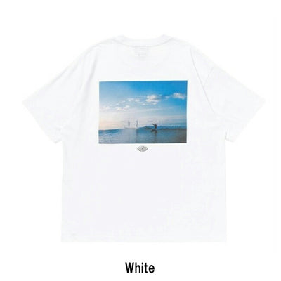 MAGICNUMBER マジックナンバー SEE YOU IN THE WATER PHOTO T-SHIRT ART by Nachos シーユーインザウォーターフォトTシャツアート 25SS-MN020