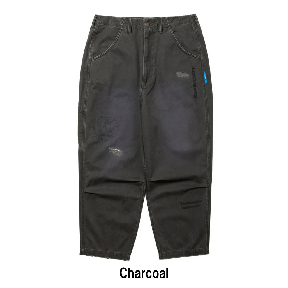 HANDWRITING PRINT CHINO SARROUEL PANTS ハンドライティングプリントチノサルエルパンツ 777022503