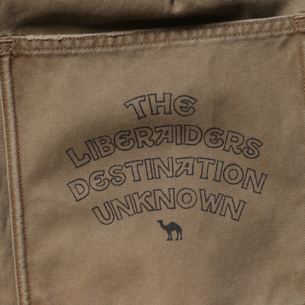 HANDWRITING PRINT CHINO SARROUEL PANTS ハンドライティングプリントチノサルエルパンツ 777022503