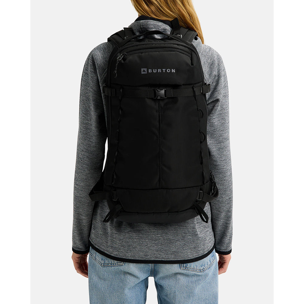 2026 Sidehill Backpack 18L サイドヒル18Lバックパック – アウトドア