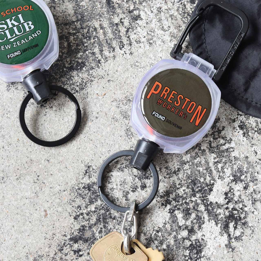 POST GENERAL - FOUND SOUVENIR COLOR CORD REEL KEY HOLDER