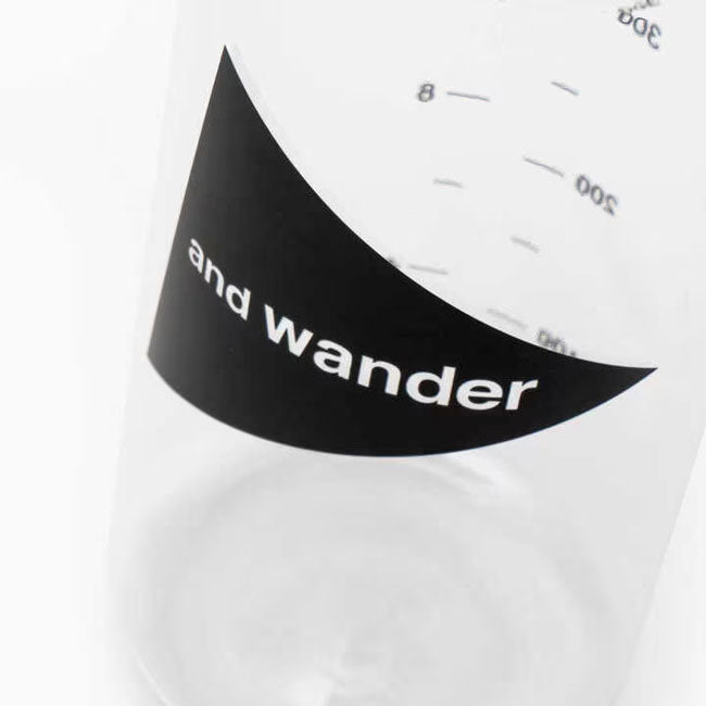 and wander アンドワンダー and wander logo bottle 500 アンドワンダーロゴボトル500 574-4977299