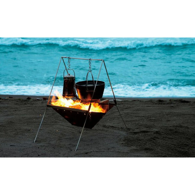 ユニフレーム UNIFLAME 焚火ベース450 新品未使用品 UNIFLAME ユニフレーム 焚き火ベース 450 682951 – アウトドアショップ